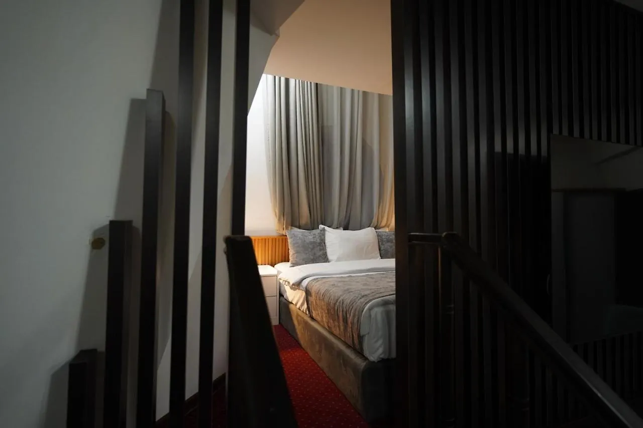 באטומי Hotel Old Town 3*,