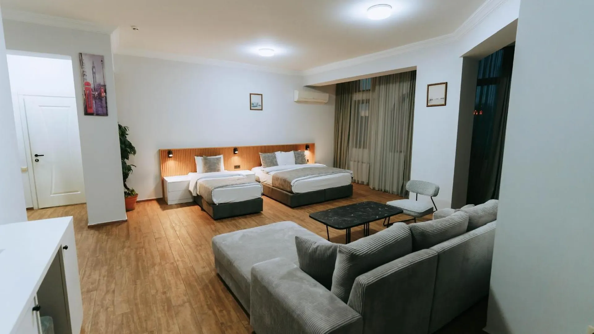 באטומי Hotel Old Town 3*,