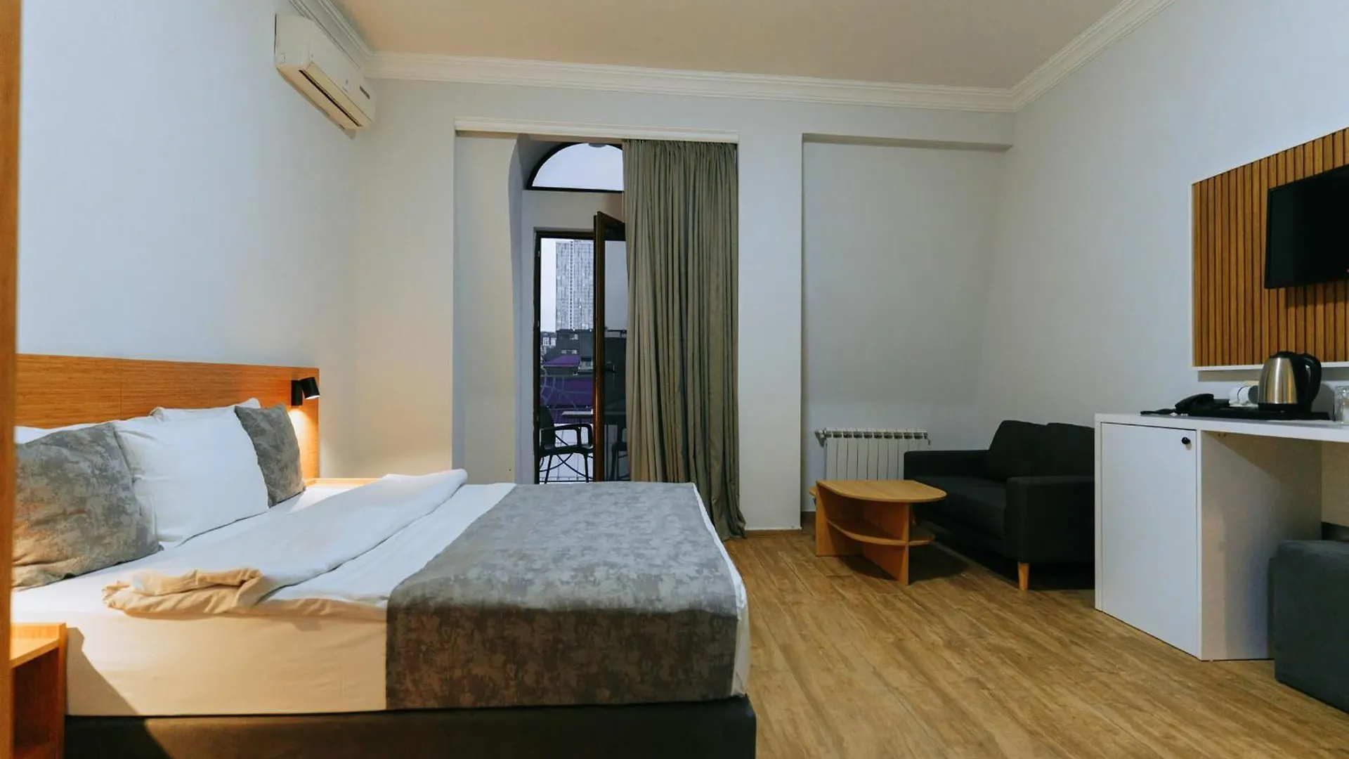 Старый Город Batumi Hotel